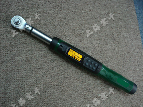 ���@Ť������